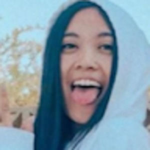 Meet your Posher, Layla